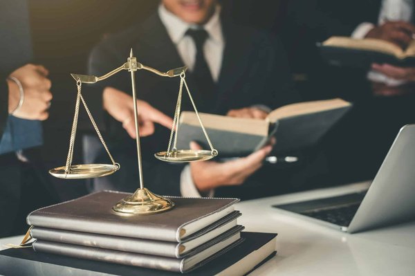 Conseil juridique en entreprise à Bordeaux : Stratégies gagnantes